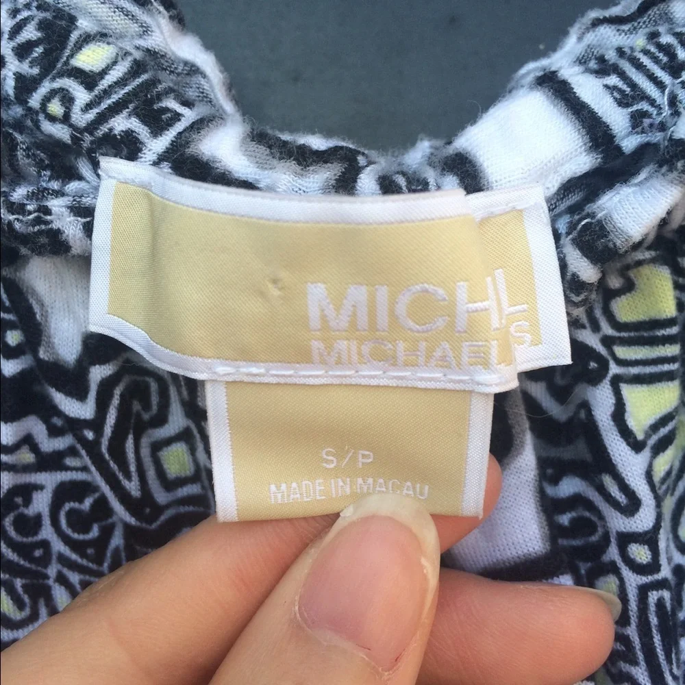 Michael Kors elastic around